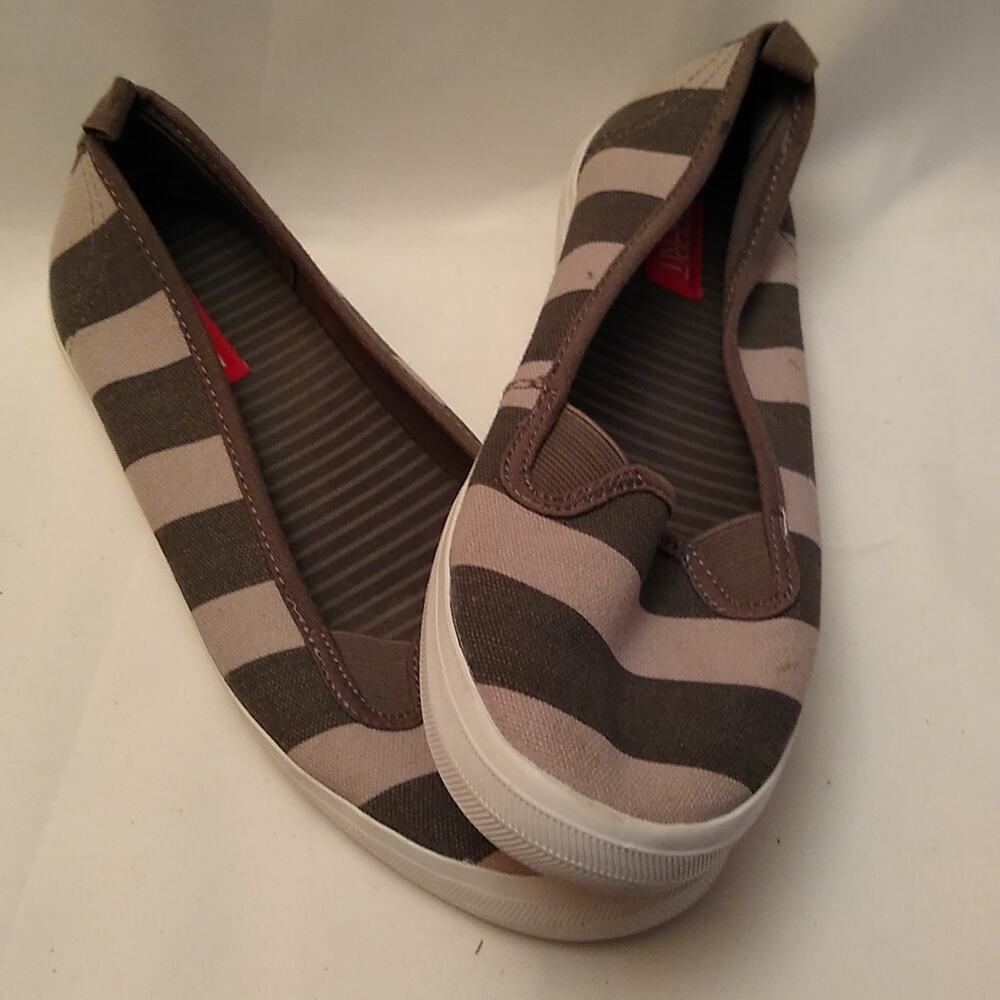 Esprit Women's Size 7.5 gray striped loafers Athleisure